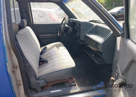 1993 Dodge Dakota from USA, damaged, VIN 1B7GL26X1PS140546